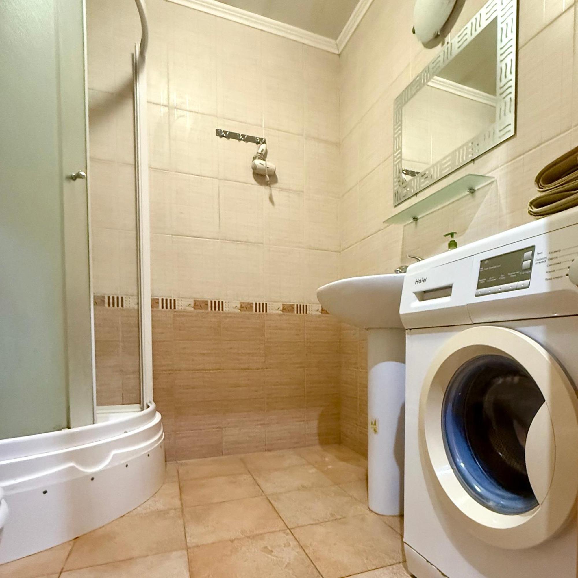 Studio-apartment Near Ocean Plaza * Kyiv